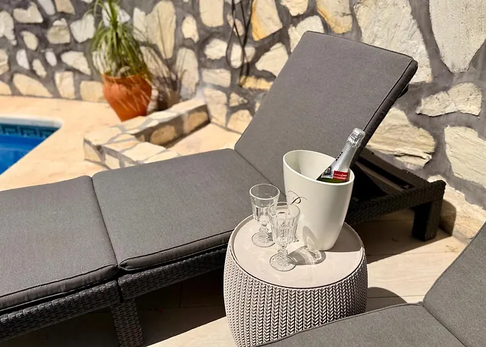 Charming In Burriana With Private Pool! Apartament