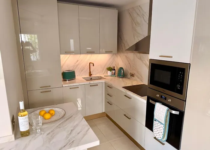 Charming In Burriana With Private Pool! Apartment Nerja